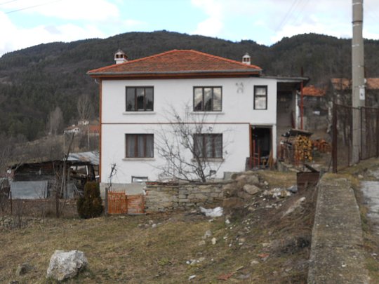 62 VERA PITROPOVA HOUSE
